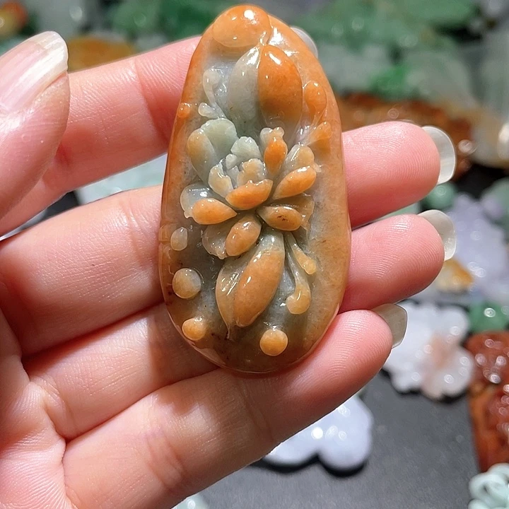 颈饰未镶嵌翡翠天