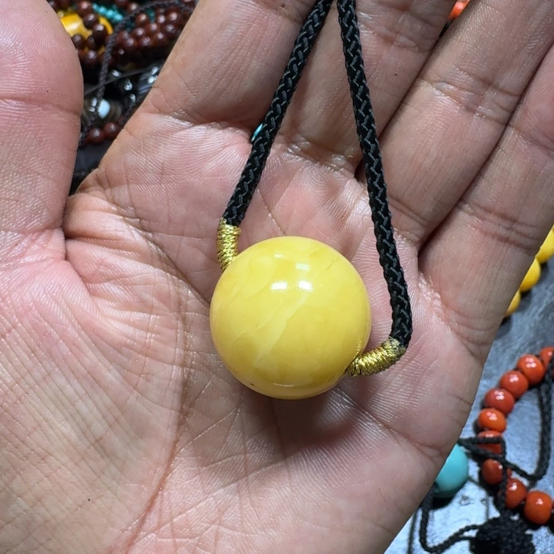 蜜蜡未镶嵌颈饰蜜蜡