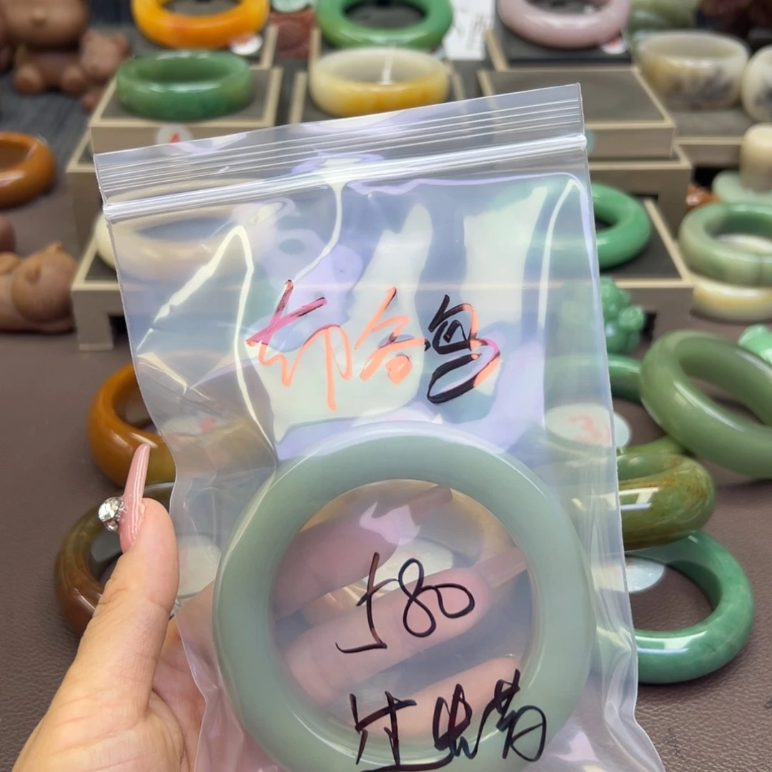 未镶嵌手镯石英岩玉布*鸟