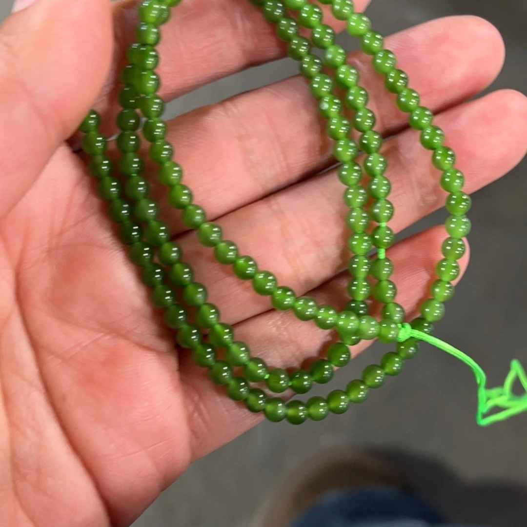 和田玉（碧玉）耳饰未镶嵌