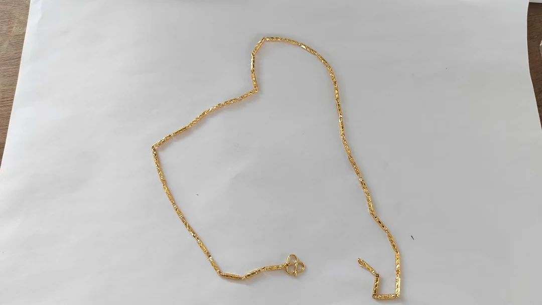 金黄色高端典藏时尚饰品057