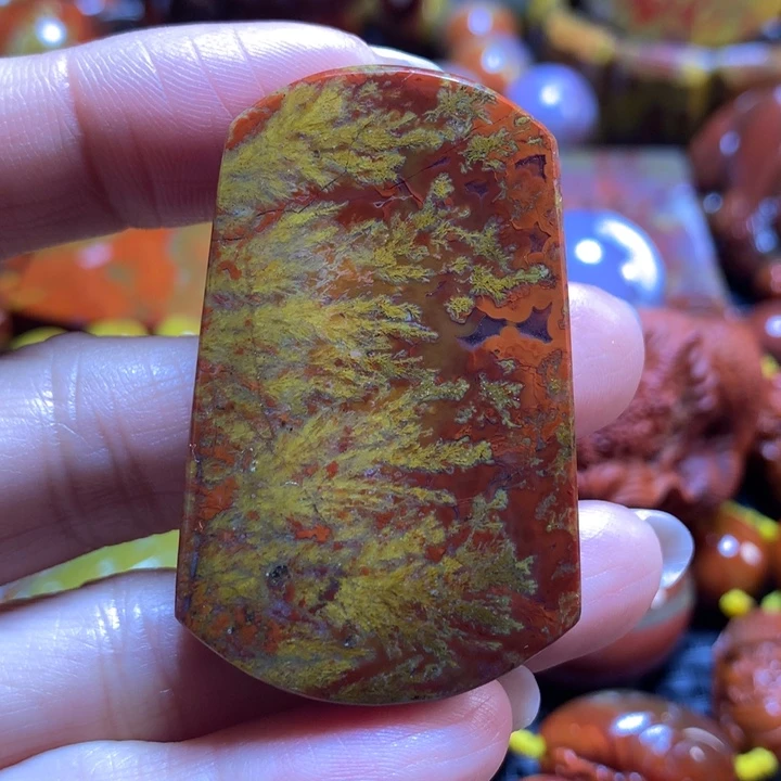 玛瑙/玉髓战国红吊坠未镶嵌