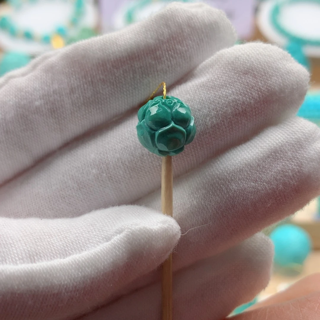 绿松石配饰未镶嵌