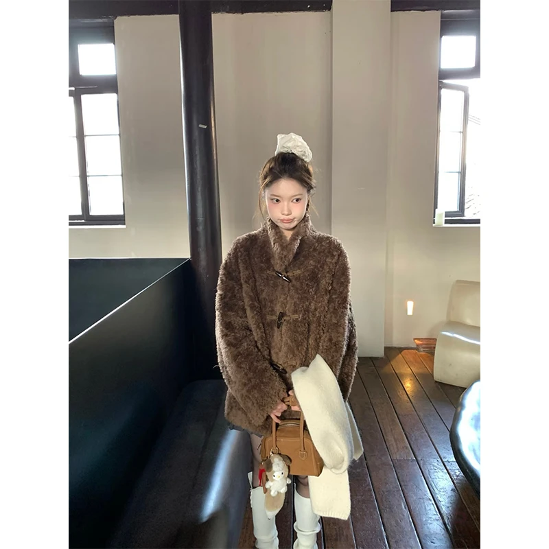 秋冬新款羊羔毛棕色外套女韩系复古牛角扣休闲加厚保暖美拉德上衣