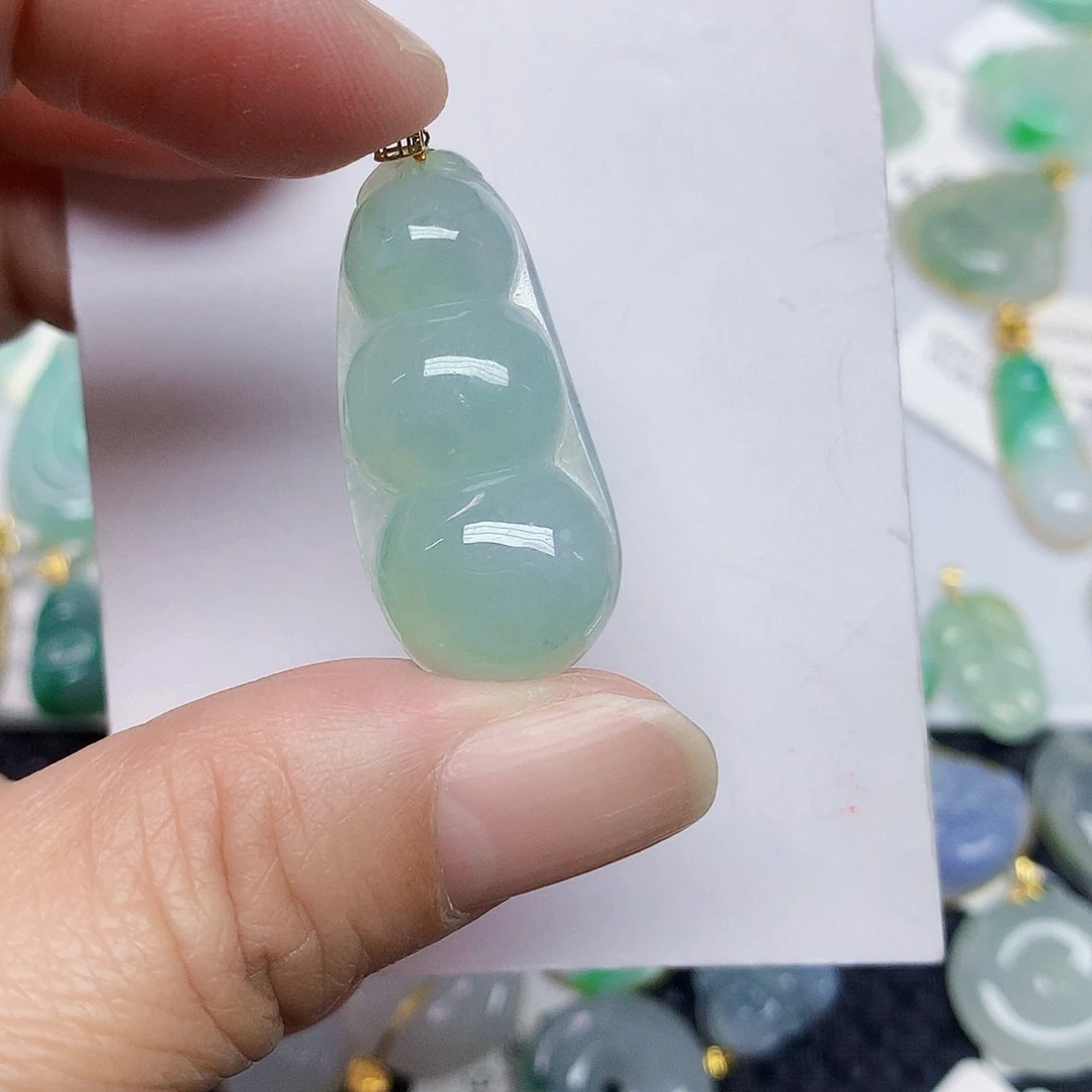 翡翠18K金镶嵌颈饰46789