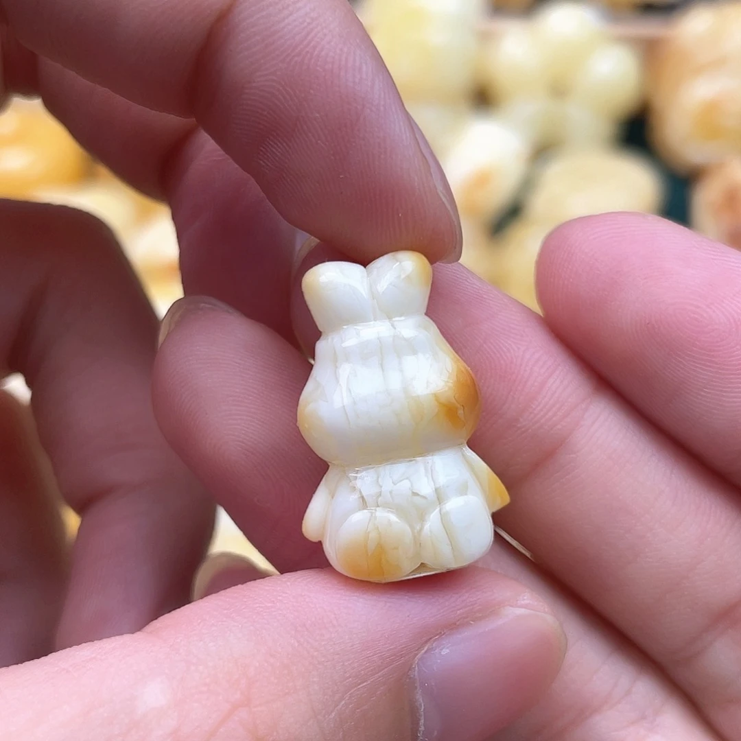 未镶嵌琥珀裸石蜜蜡