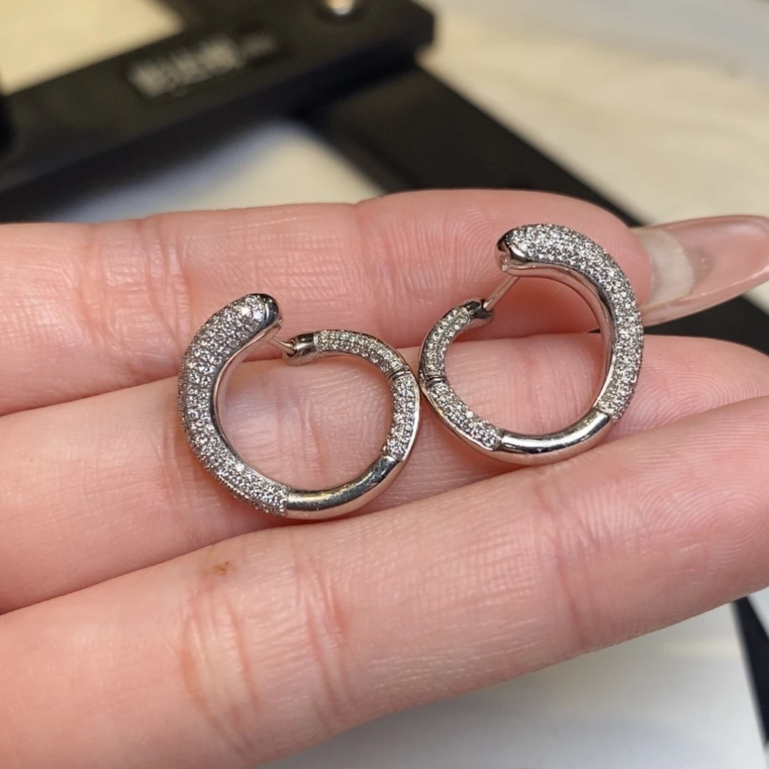 钻石耳饰18K金镶嵌蛇形耳扣