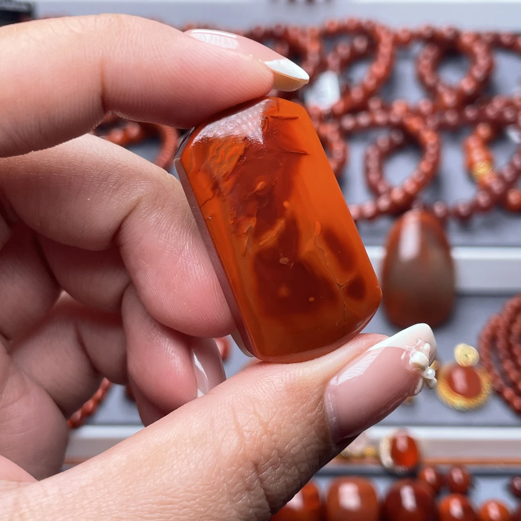 天然无胶裂）典藏级37.8*21*11mm瓦西玫红火焰满肉双色无事牌