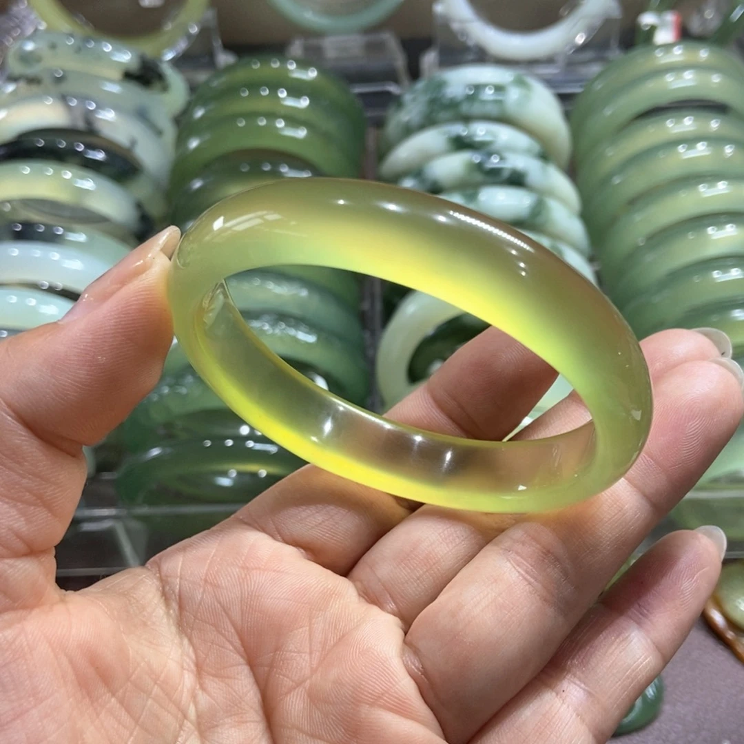蛇纹石玉未镶嵌手镯60