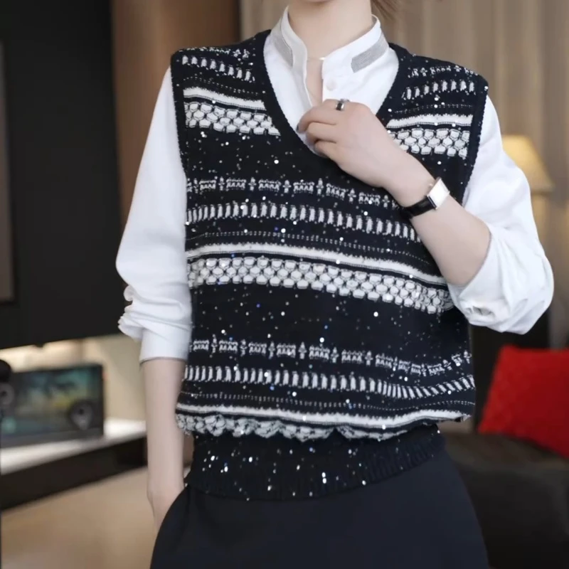 双色交织珠片纱V领叠穿针织马甲LK2506183