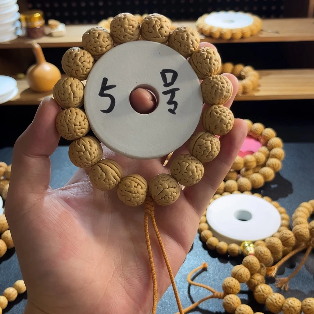 吊坠桃核18mm盘锦肌肉