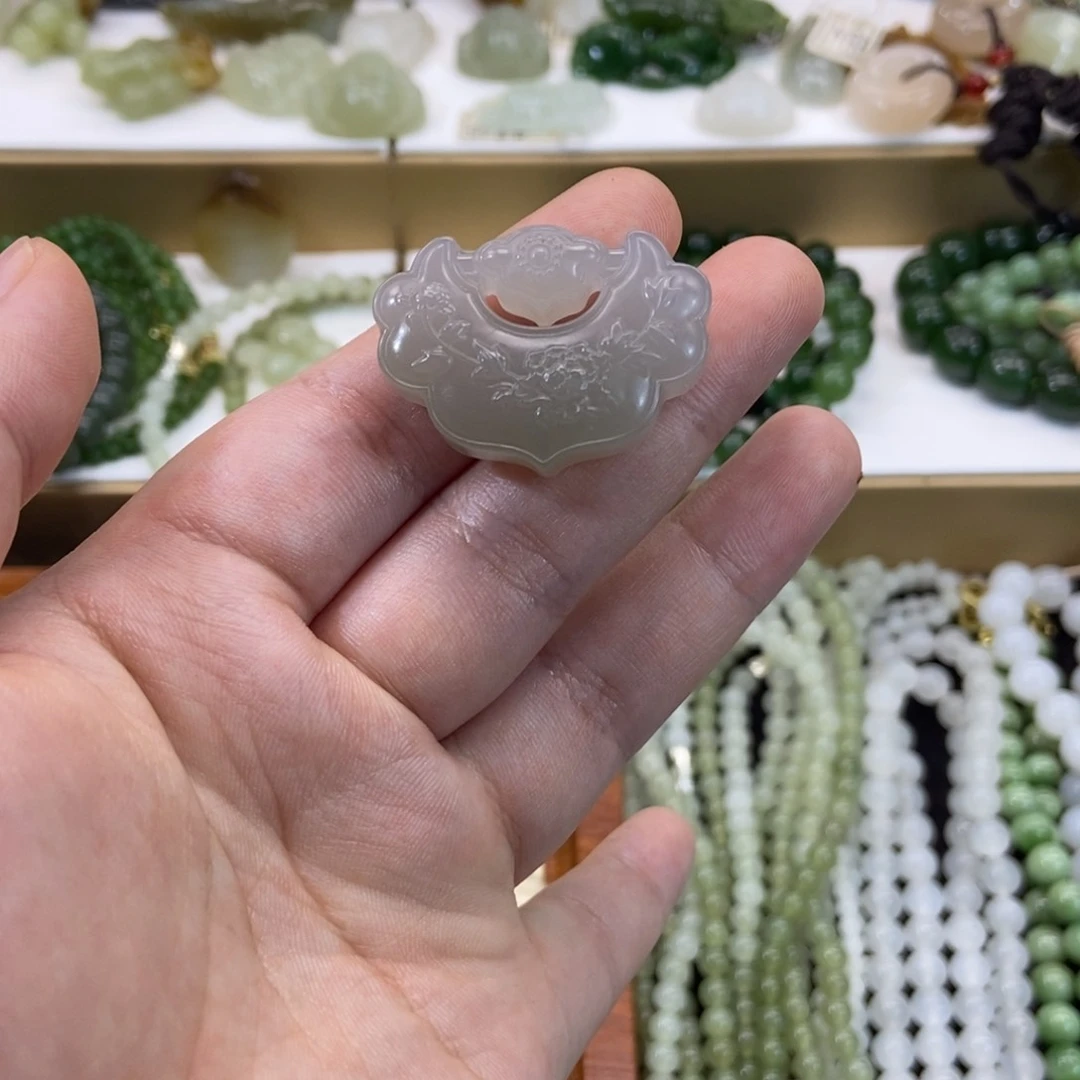 和田玉未镶嵌吊坠(不含链)