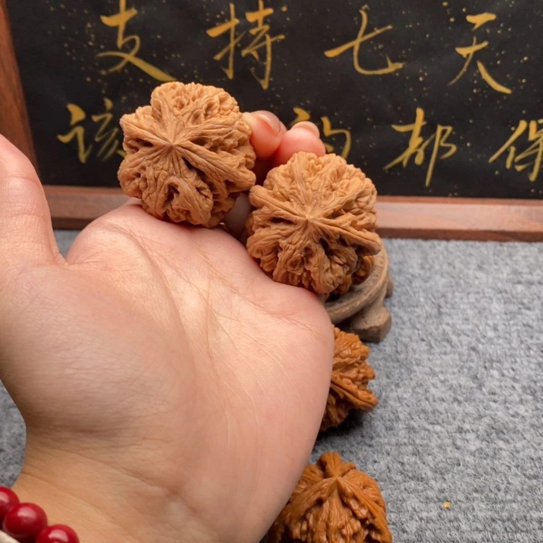 【闪购商品】吊坠文玩核桃Y***?