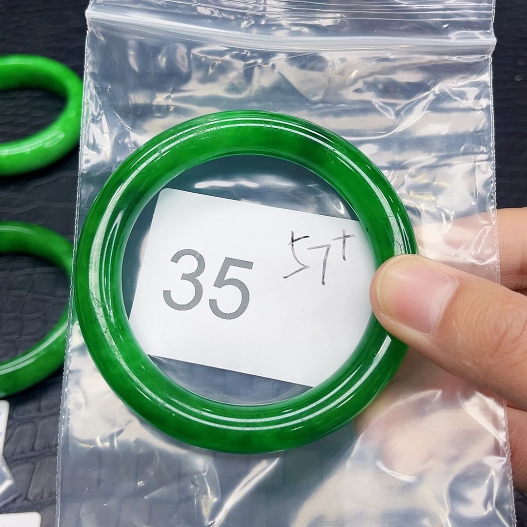 翡翠手镯未镶嵌火*手镯