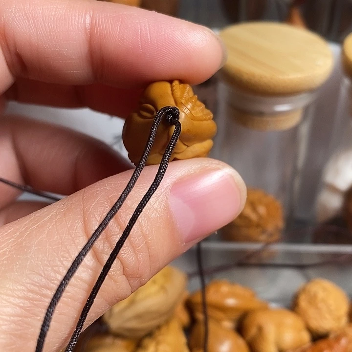 橄榄核吊坠生命，三面