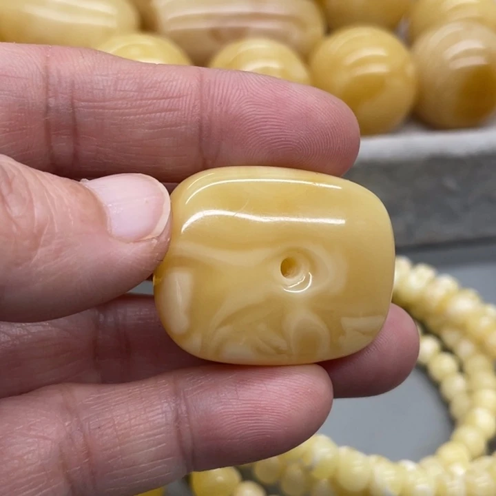 琥珀未镶嵌裸石蜜蜡