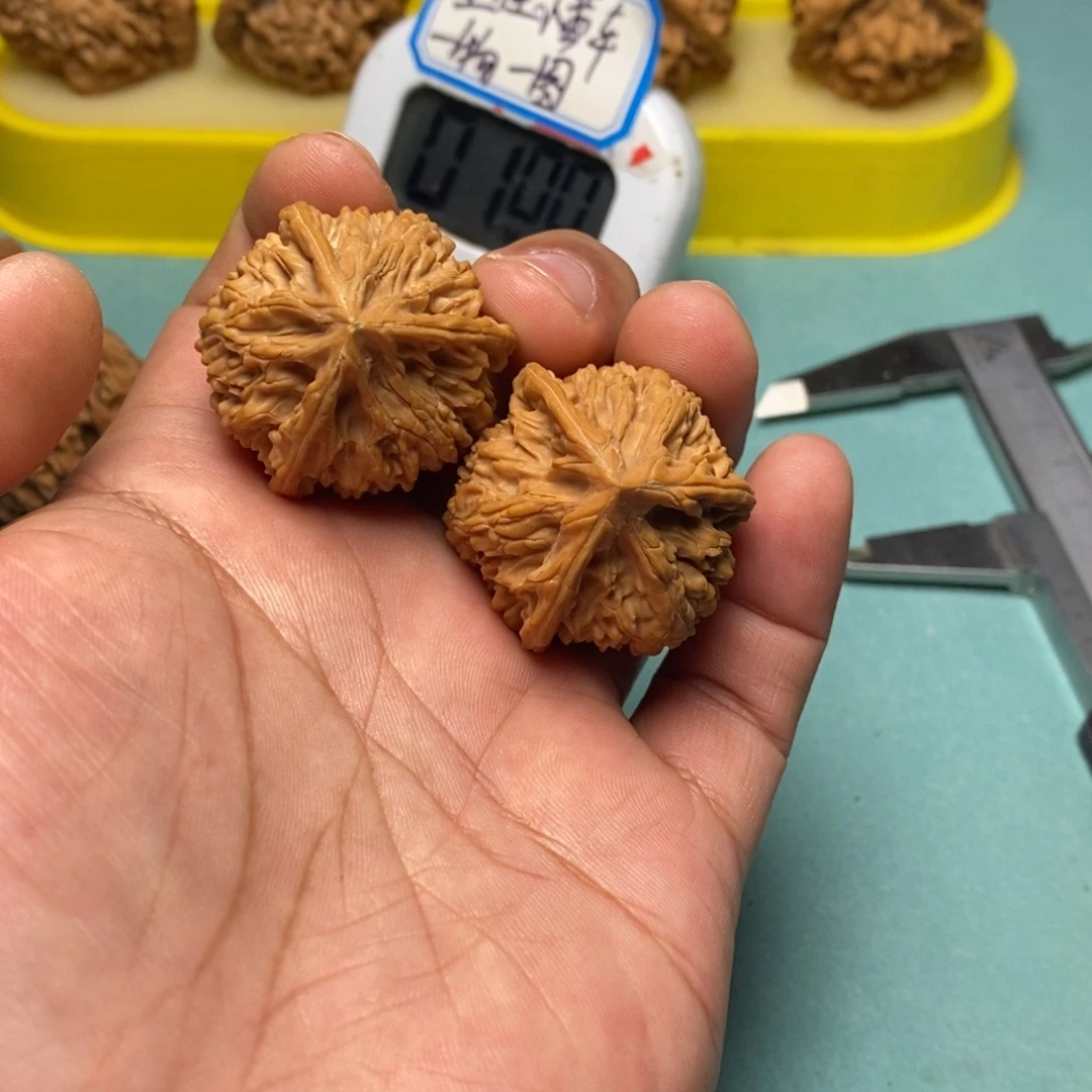 杨***亿吊坠文玩核桃文玩核桃