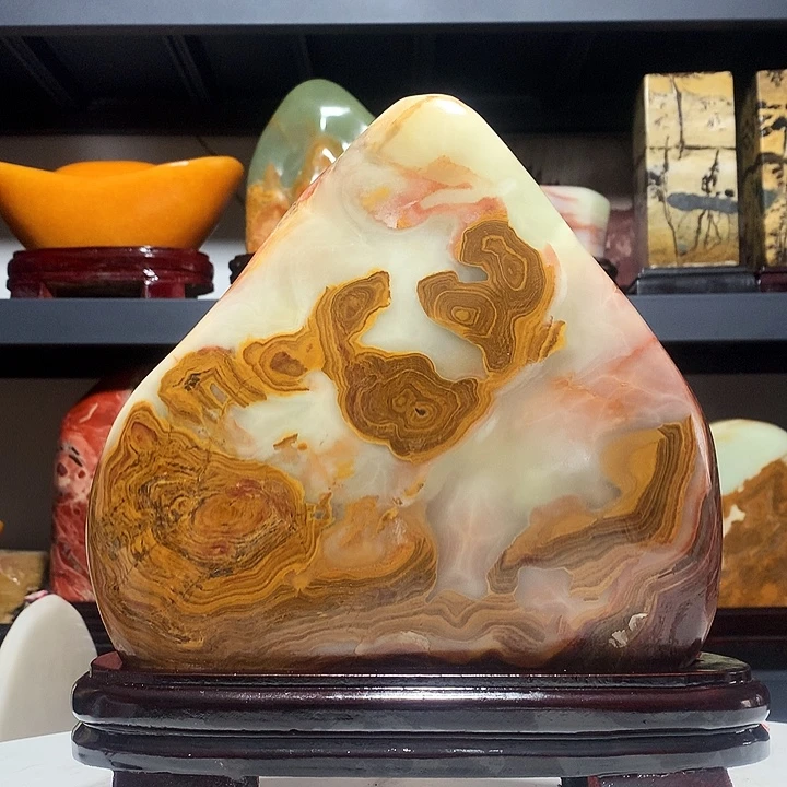 石材宽25厘米高28厘米