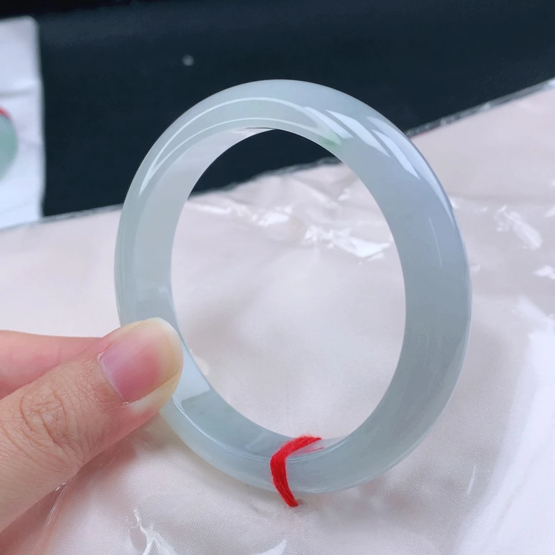 翡翠手镯未镶嵌58+圈