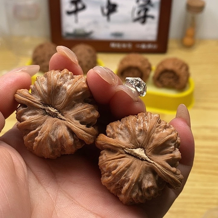 吊坠文玩核桃→白狮子39