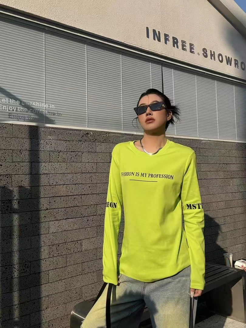 85023简语圆领长袖T恤女2025春季新款字母印花宽松内搭打底衫上衣
