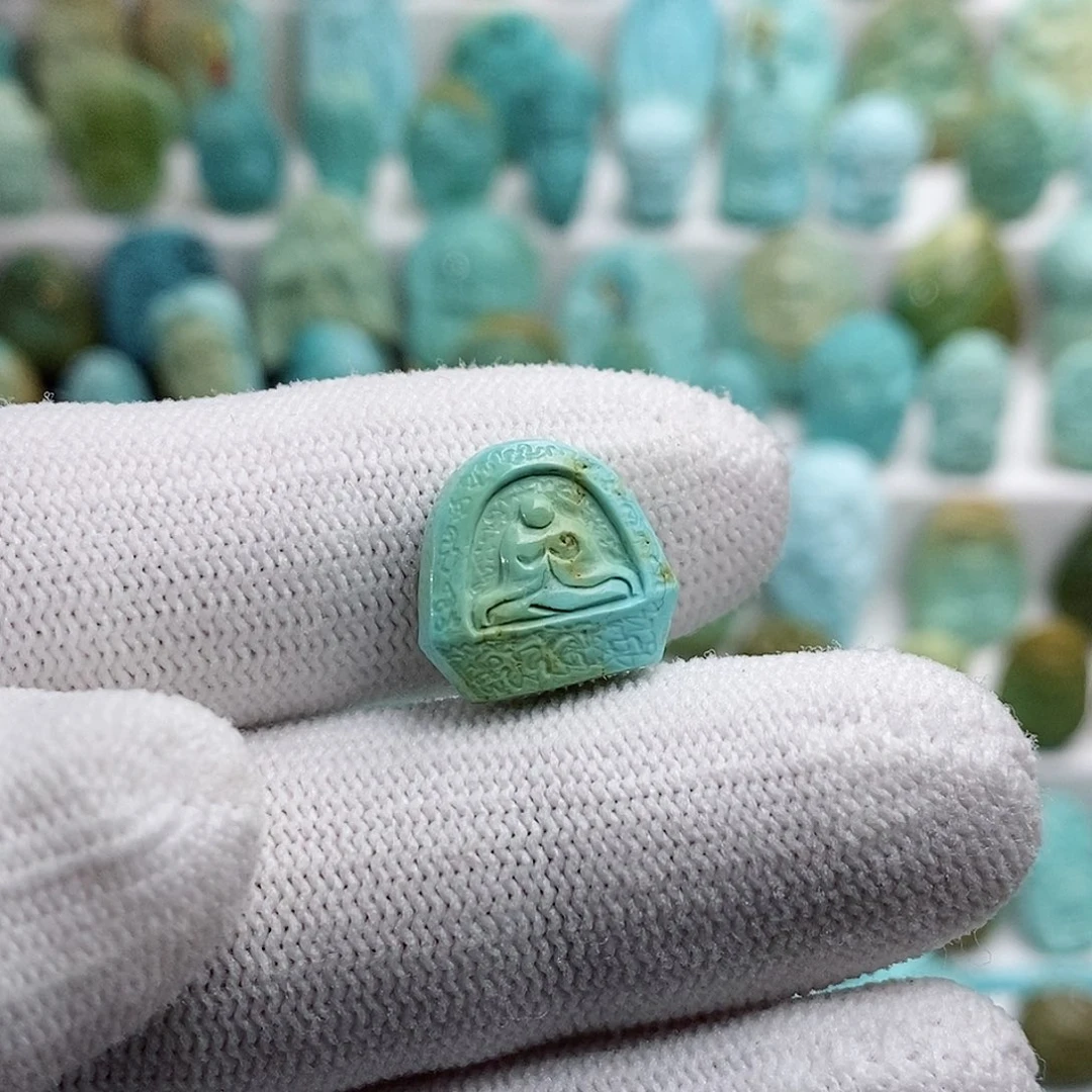 绿松石绿松石未镶嵌