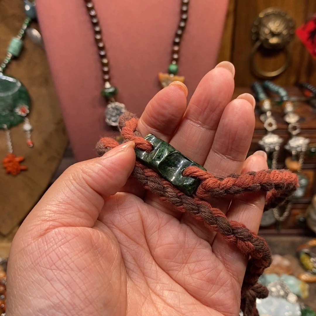 翡翠吊坠(赠链)未镶嵌