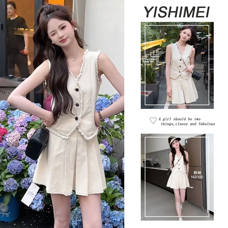 夏季温柔系穿搭女2025新款韩版简约气质上衣高腰显瘦短裙两件套装