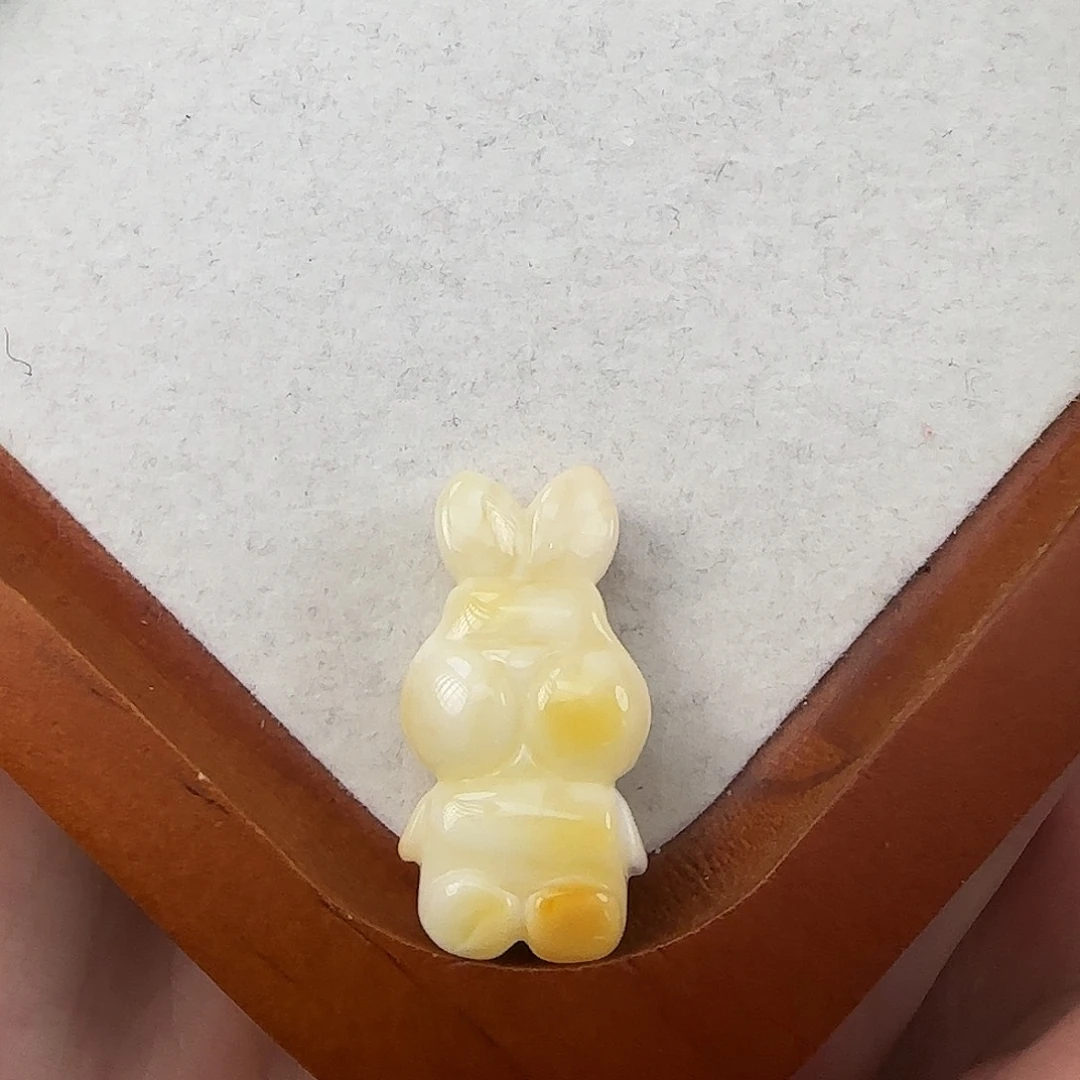 琥珀珠宝奇石未镶嵌飞***牛