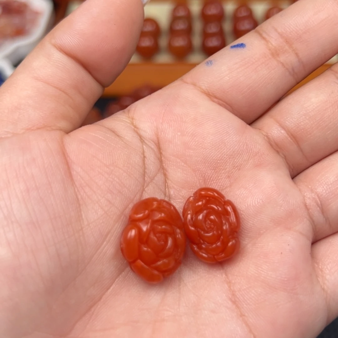 刘***娣南红玛瑙未镶嵌吊坠(不含链)多样性