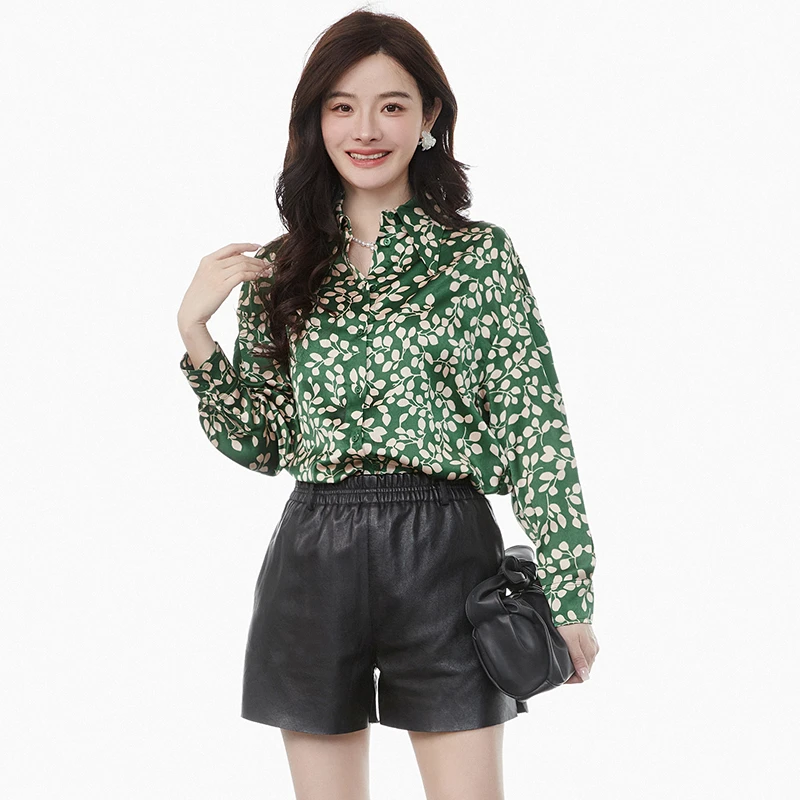 51KE0D0008素雅印花Polo领上衣单排扣衬衫女2025春