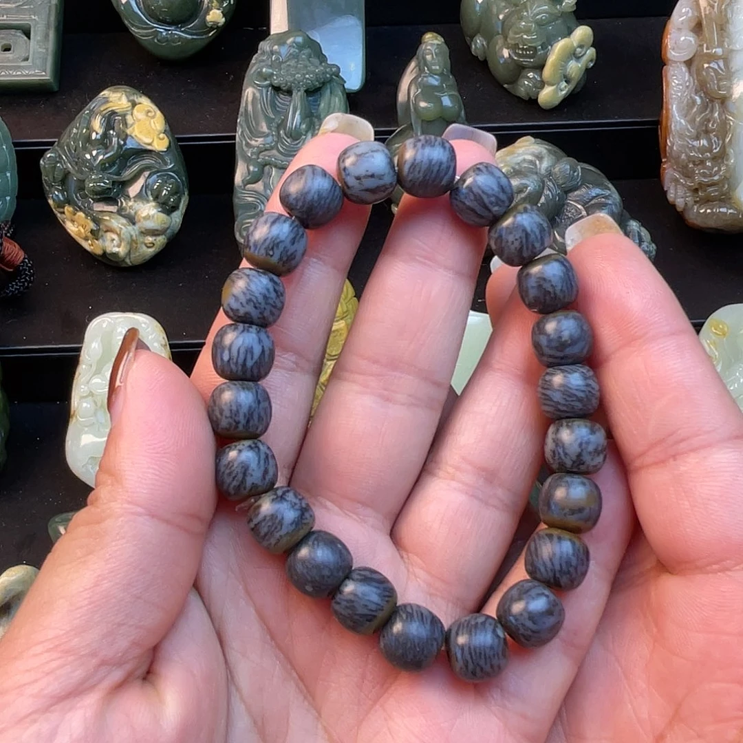 透闪石质玉未镶嵌手链