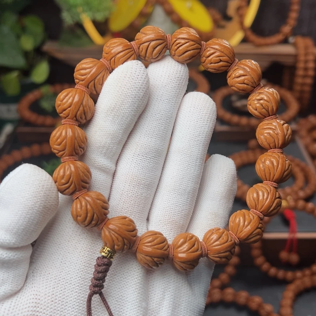 吊坠桃核1.5祥云手持