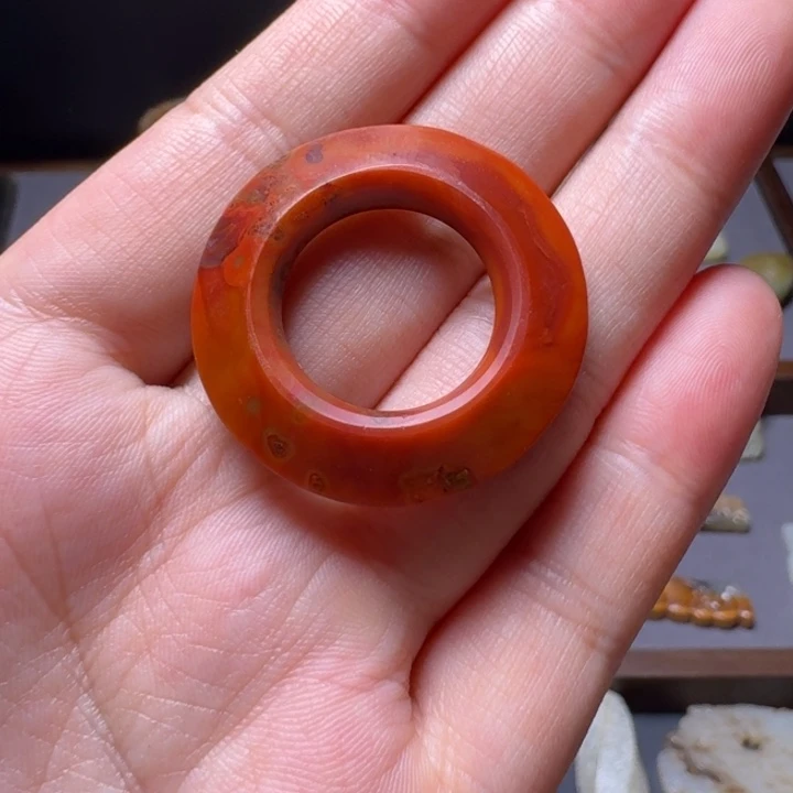 璞***石颈饰未镶嵌和田玉（糖玉）