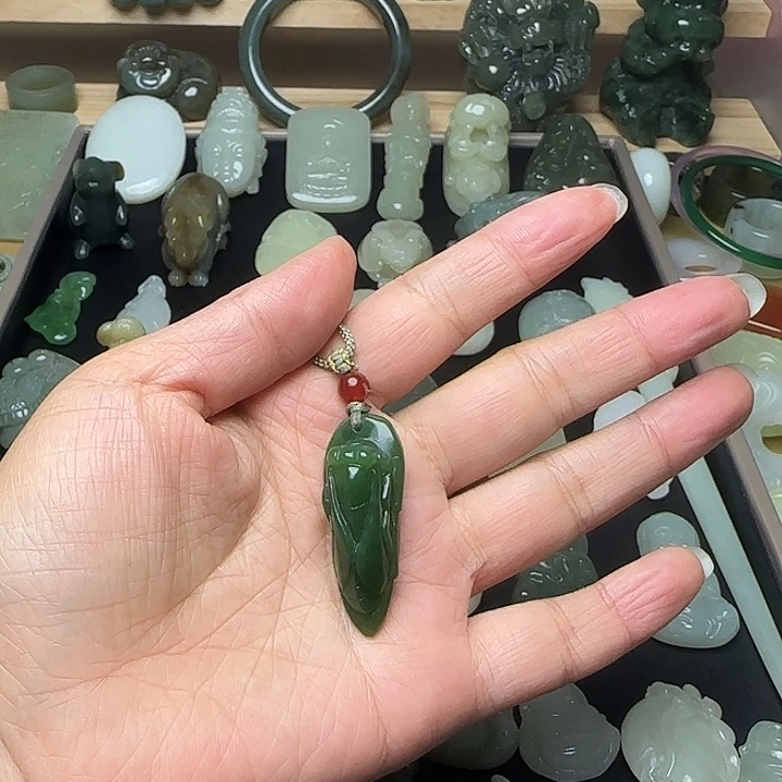 和田玉未镶嵌挂件