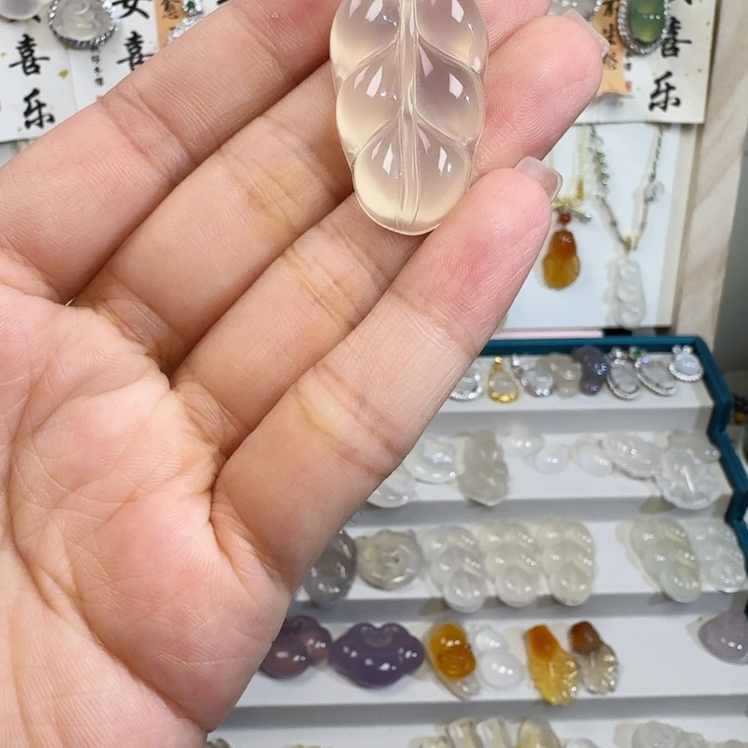 姿***姿玛瑙/玉髓颈饰未镶嵌