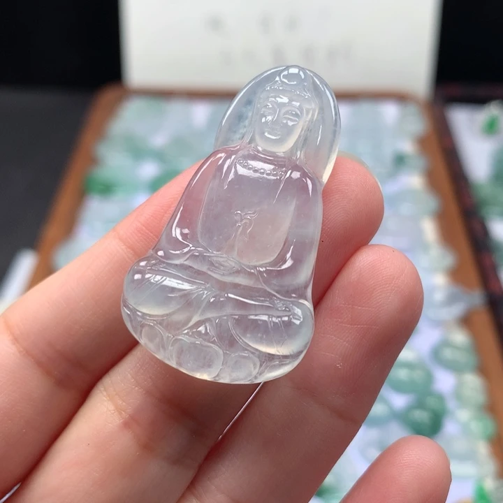 颈饰未镶嵌翡翠冰种素衣观音