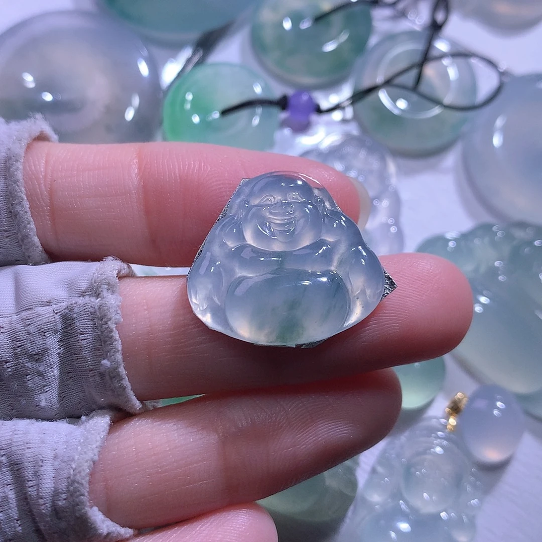 颈饰未镶嵌翡翠佛