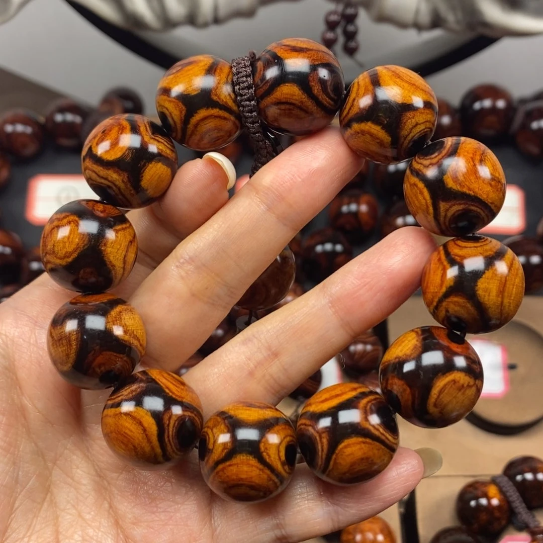 【闪购商品】黄花梨/降香黄檀2.0高货黄金底对眼鬼脸