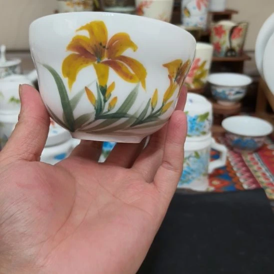 摆件景德镇手工手绘高温瓷器