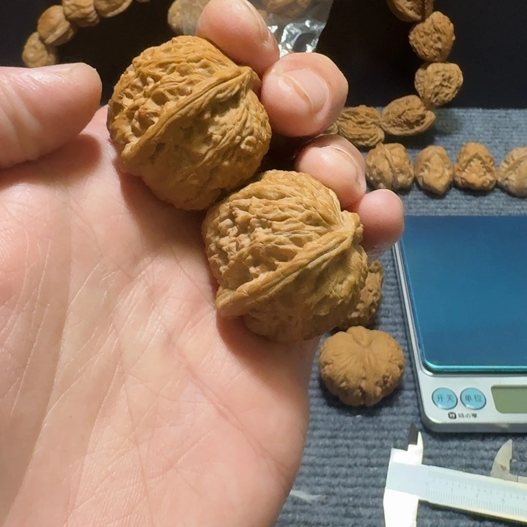 把件文玩核桃白狮子全品35尺