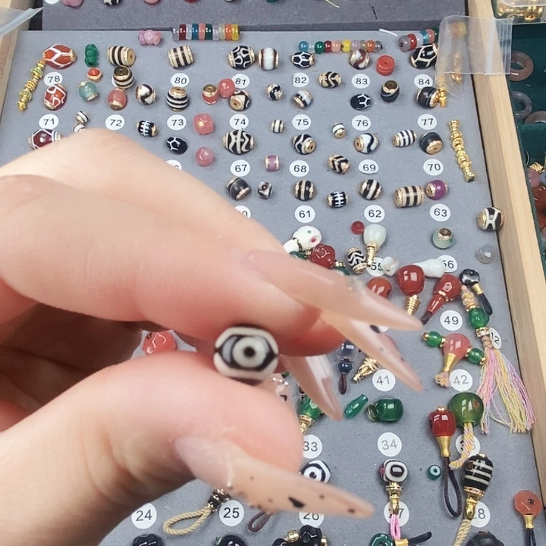 玛瑙/玉髓未镶嵌饰品