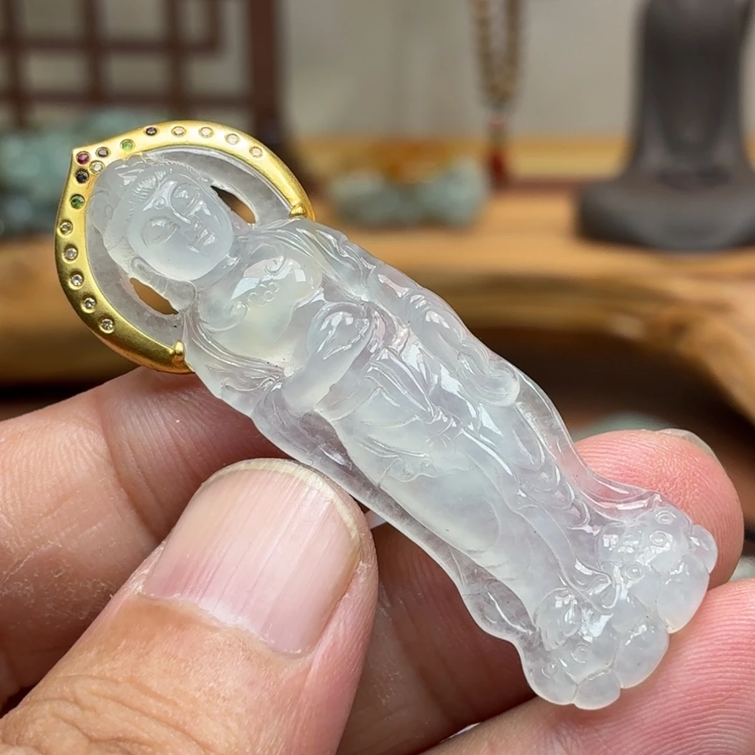 翡翠18K金镶嵌颈饰