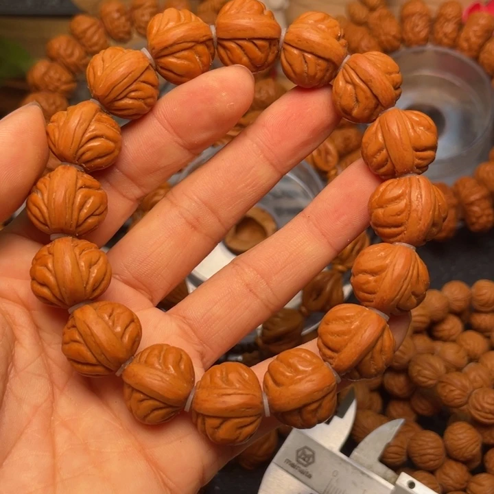 桃核手串龙纹桃核57