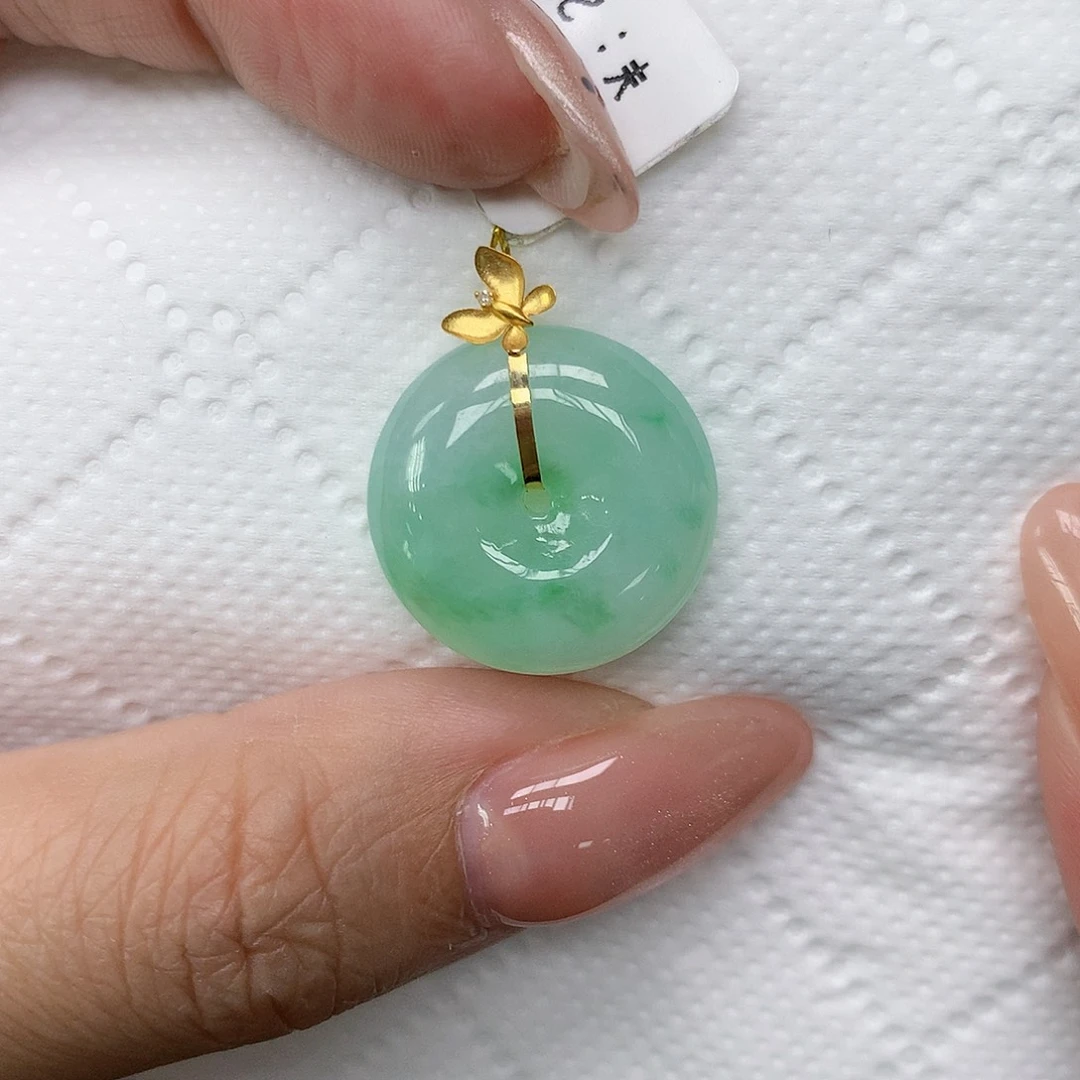 颈饰18K金镶嵌翡翠