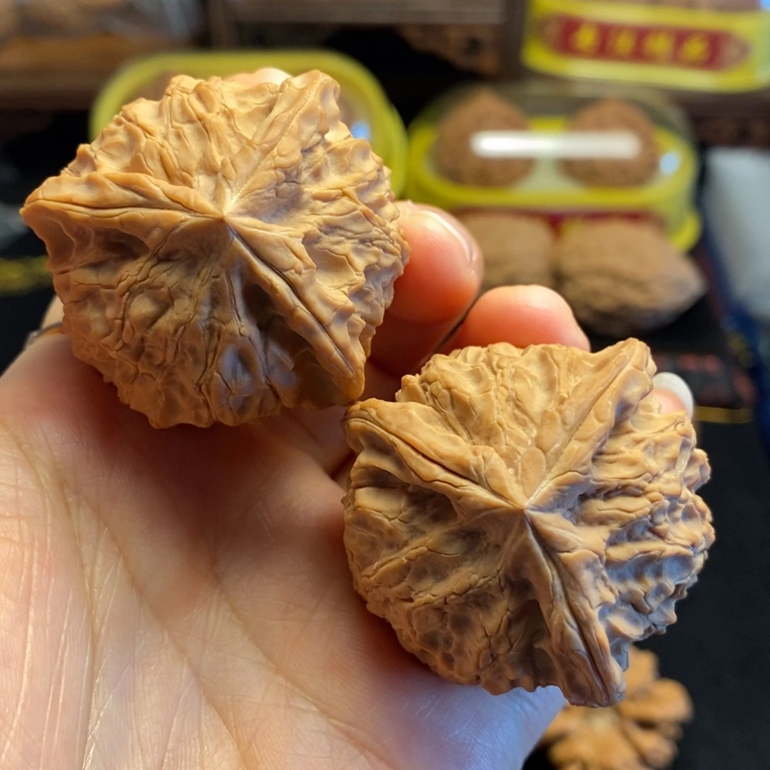 狱***️桃核把件锦鸿三棱42