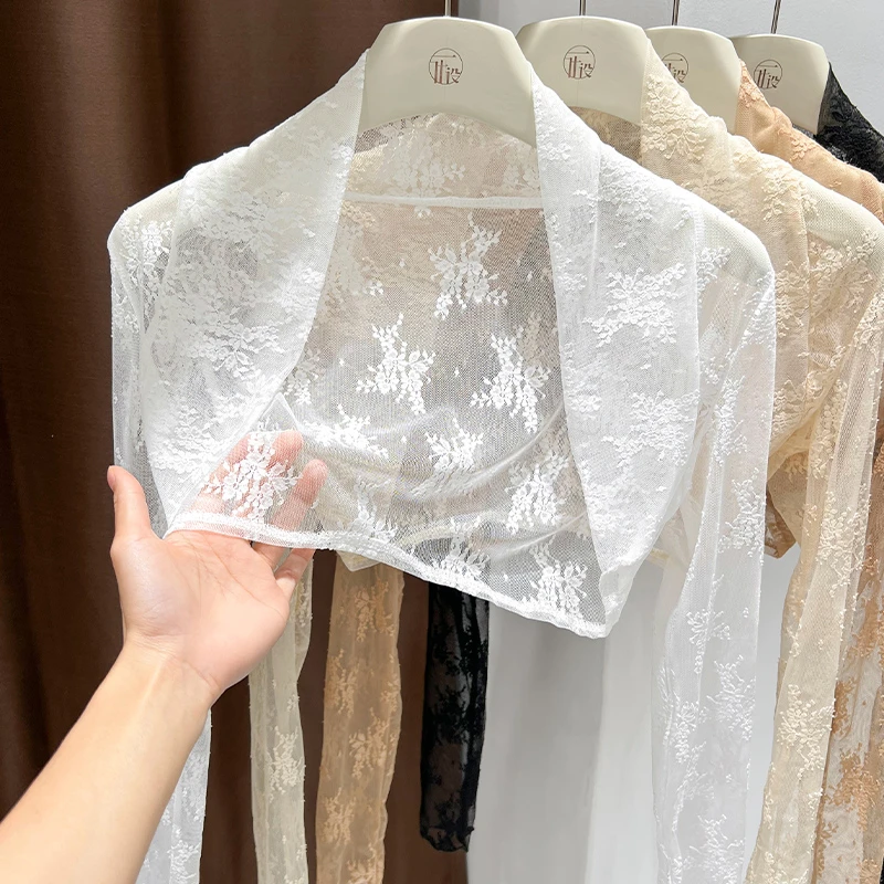 白色新款提花镂空蕾丝衫女夏季外搭配裙子薄款透视网纱罩衫短外套