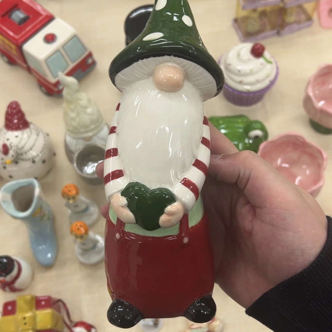 紫砂1陶瓷瑕疵磕碰封釉，完美主义者慎拍！