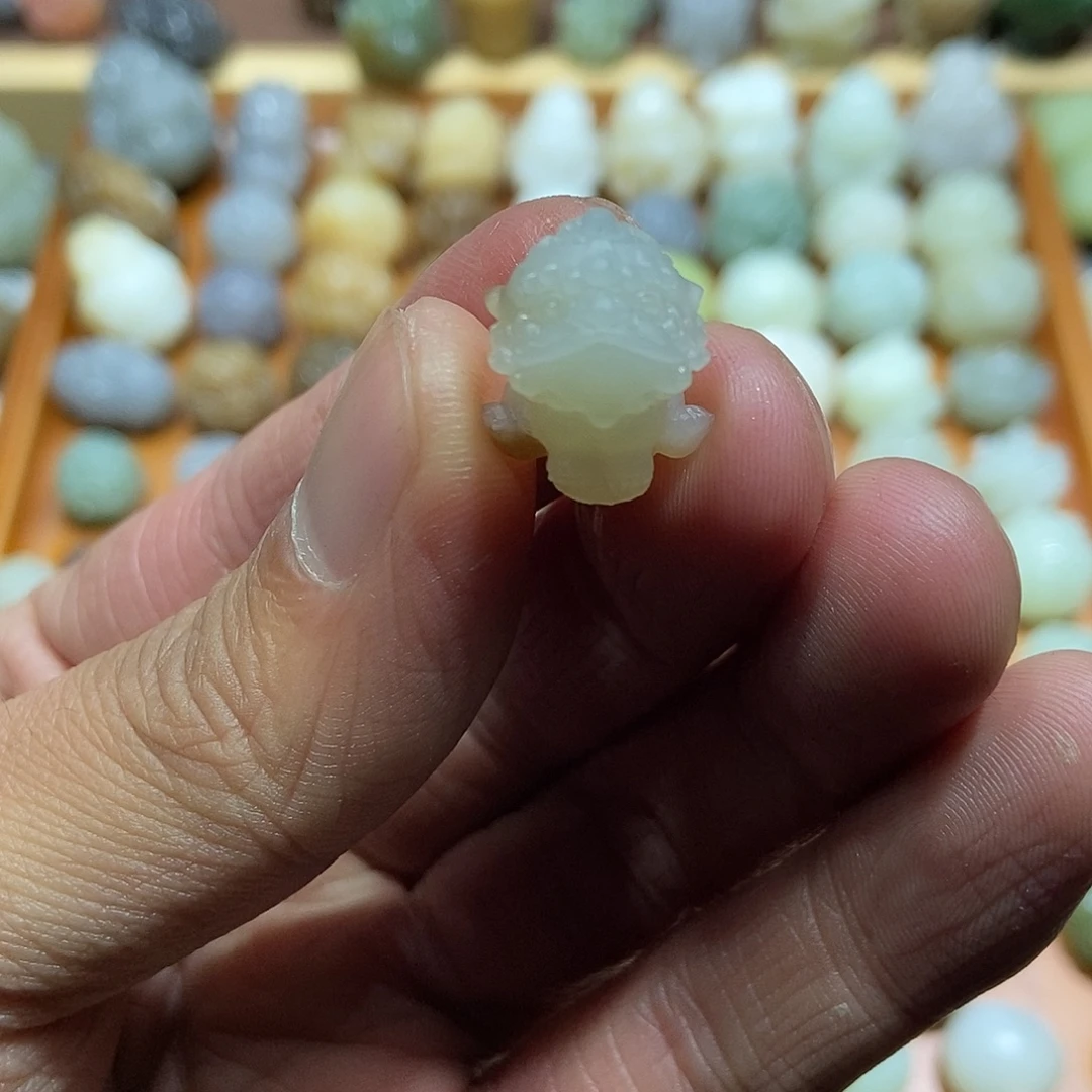 七****和田玉未镶嵌颈饰定制