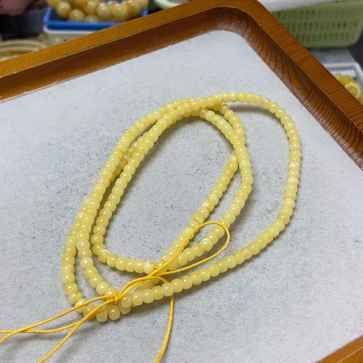 蜜蜡未镶嵌裸石串